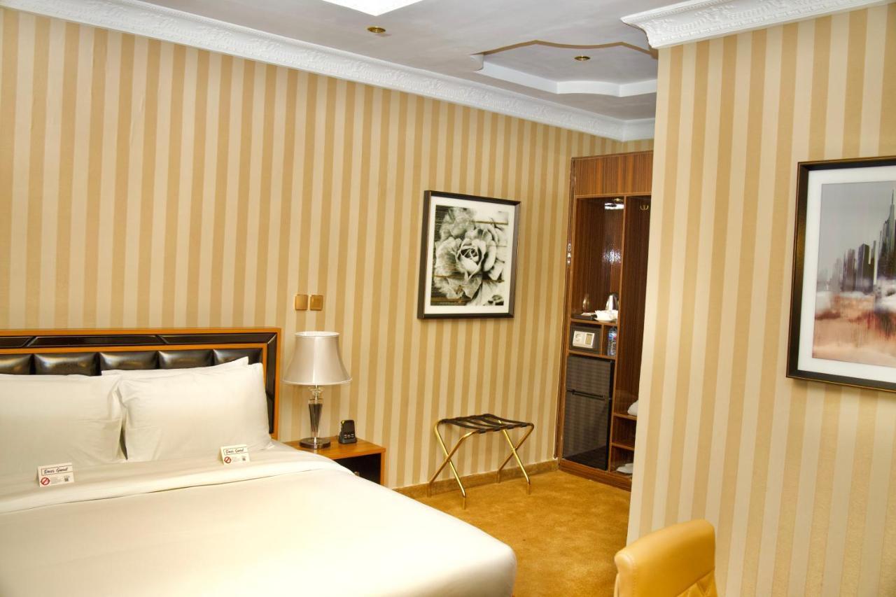 No.1 Hotel Abuja Eksteriør billede